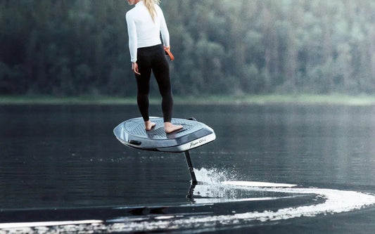 Wat is het verschil tussen Flyboarden en eFoilen?